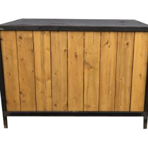 Comptoir en bois et en fer