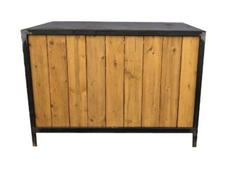 Comptoir en bois et en fer